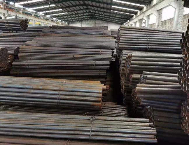 狄塞爾焊接鋼管穿孔機有何特點? 狄塞爾焊接鋼管穿孔機有何特點?